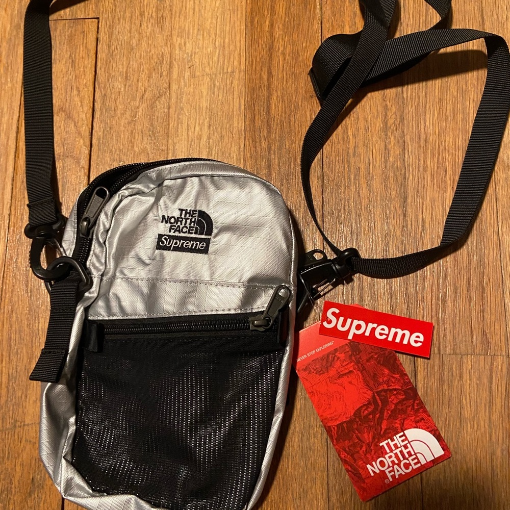 Supreme shoulder bag season 17